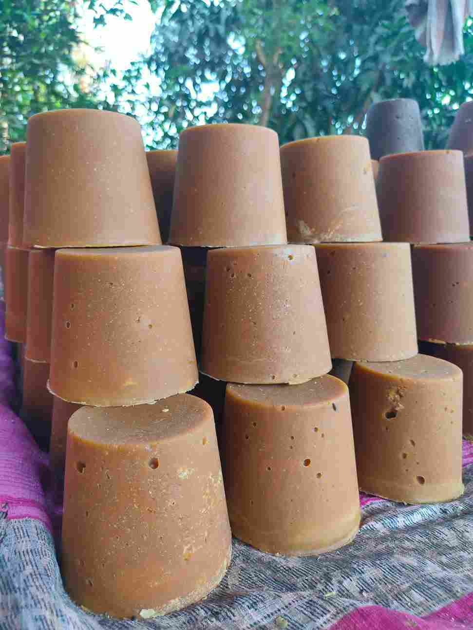 Sangali's जगात भारी Masala Jaggery Slab 930 gm | मसाला गुळ ढेप